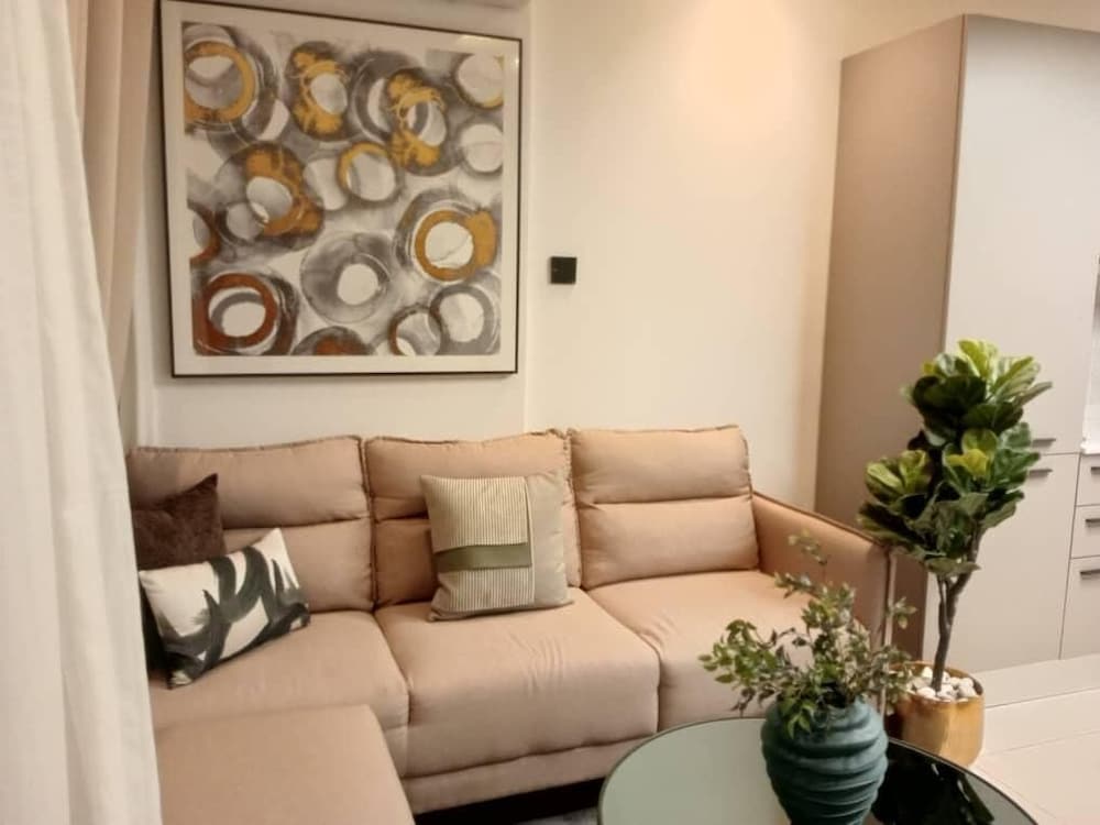 Belrose Place