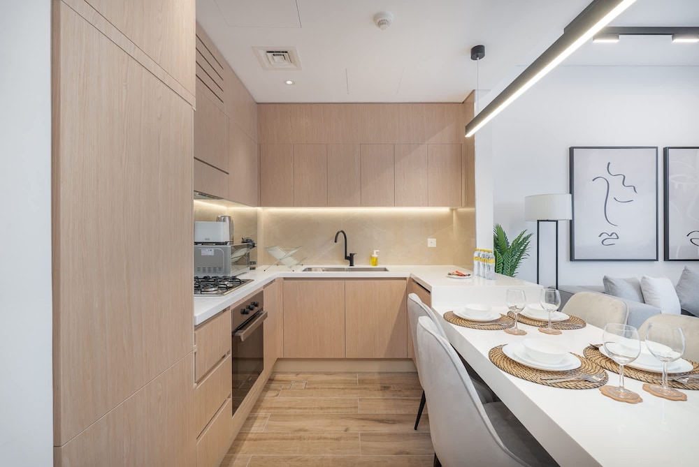 Stylish Minimalist 2-bedroom in Jumeirah Village Circle