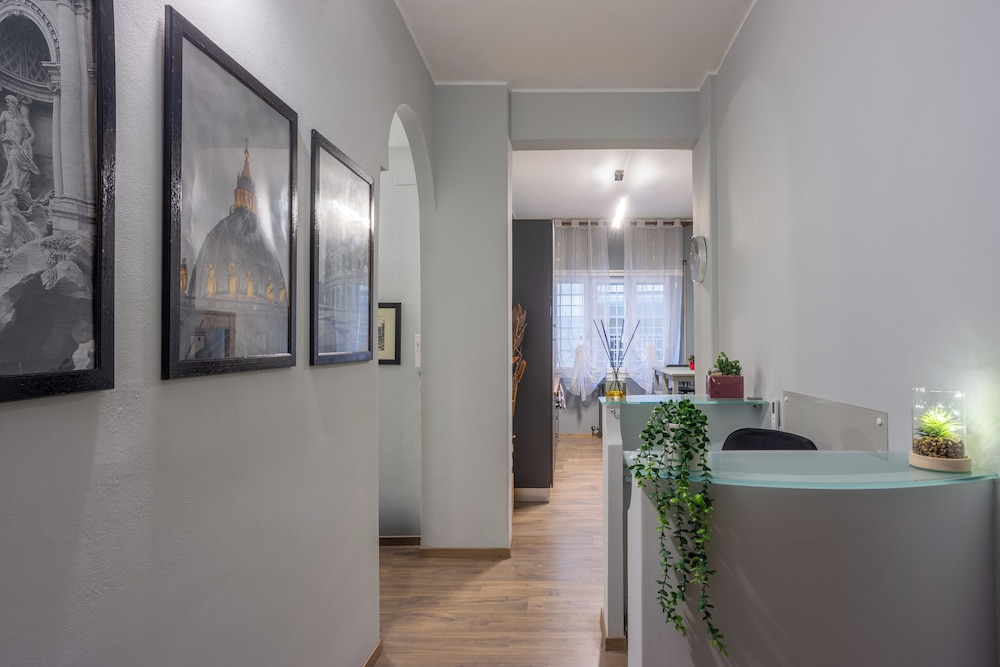 Aurelia Garden Suite