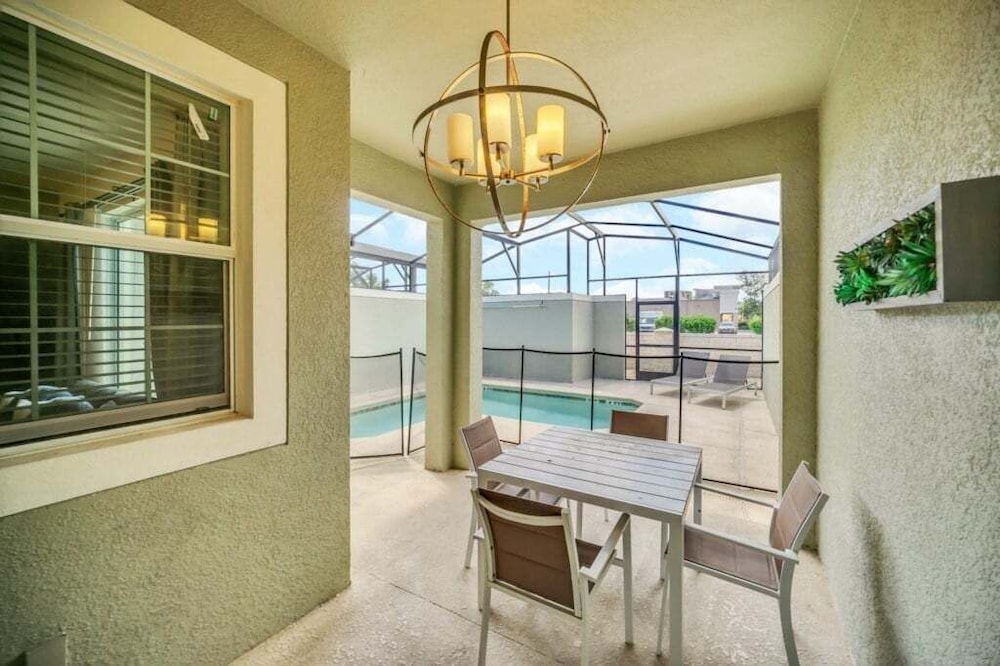 Retreat & Relax Screened In Pool Home Kid Rooms 4 Bedroom Townhouse