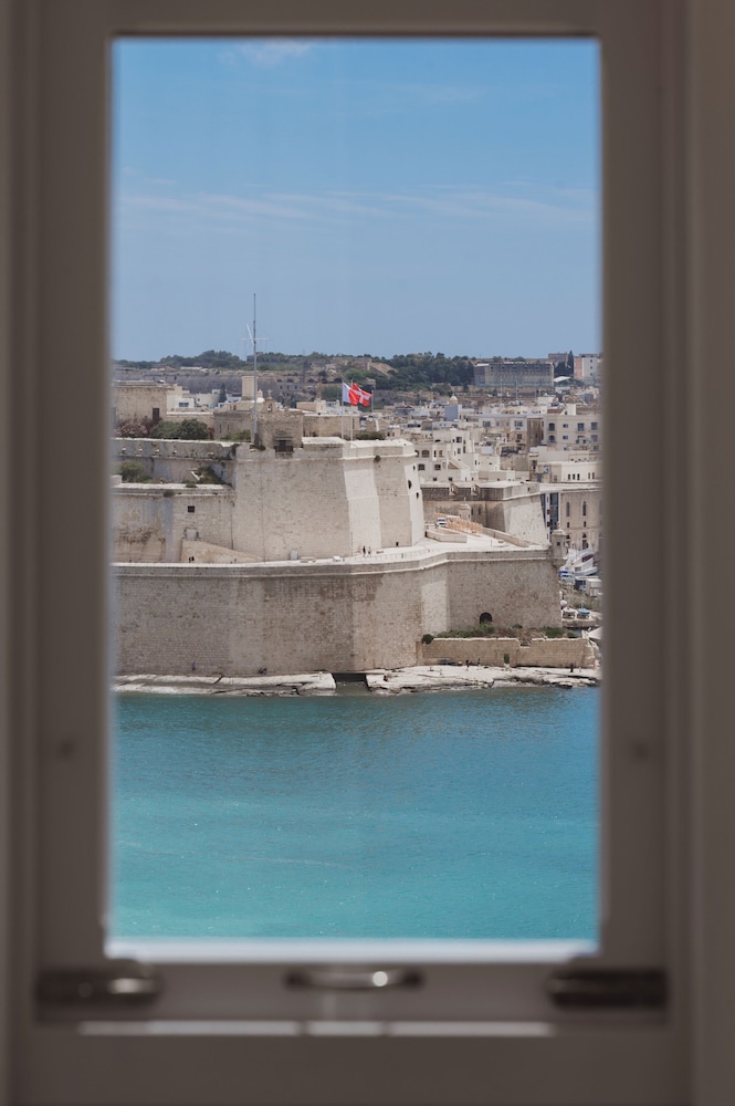 V60 Valletta