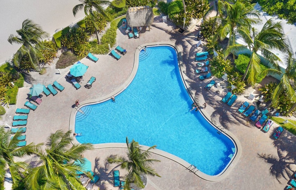 Heated Pools Beach Your Ideal Hollywood Stay