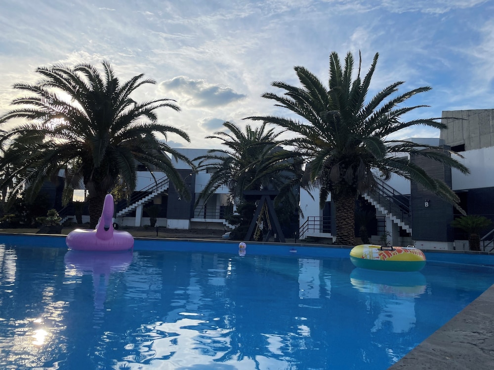 Yegerina Resort