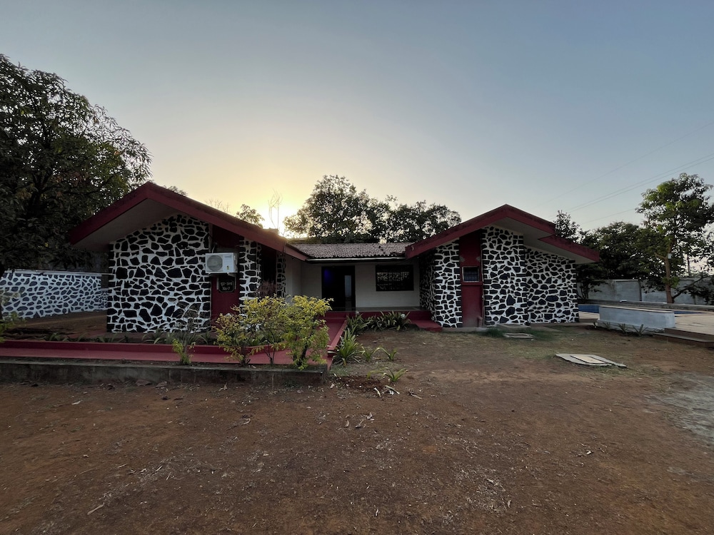 Space Villa I 4Bhk I Swimming Pool view 3