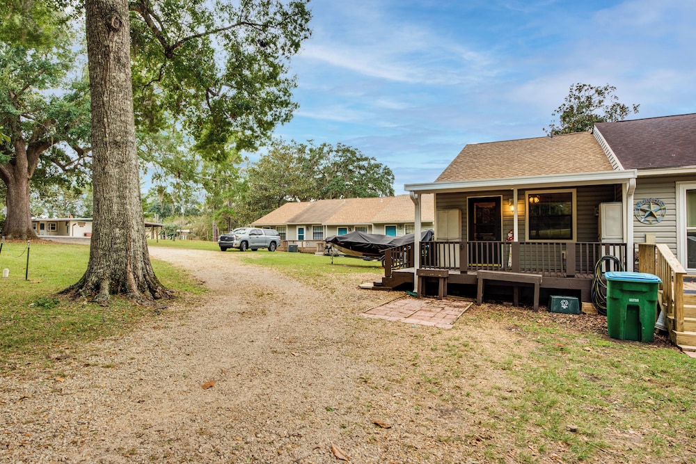 Lake Talquin Townhome at Whippoorwill Lodge!