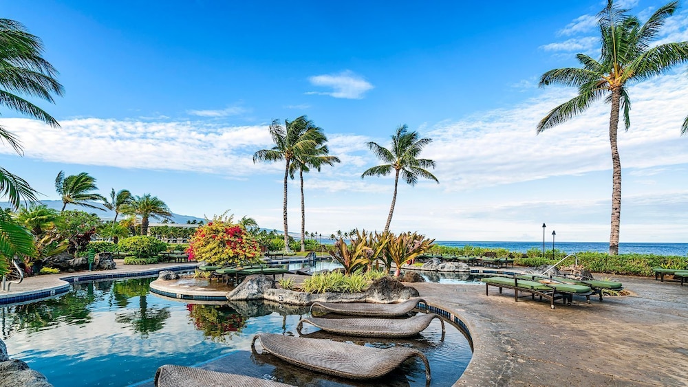 Waikoloa Golf Discount Views of Ocean & Golf Course Outdoor Seating - Vrkcv