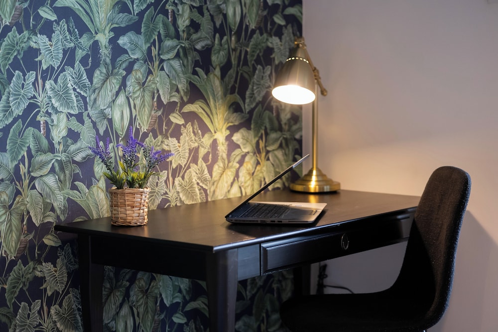 Cosy Studio With Balcony by Renters