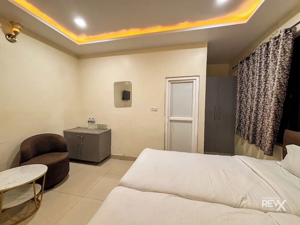 Hotel Diamond Palace