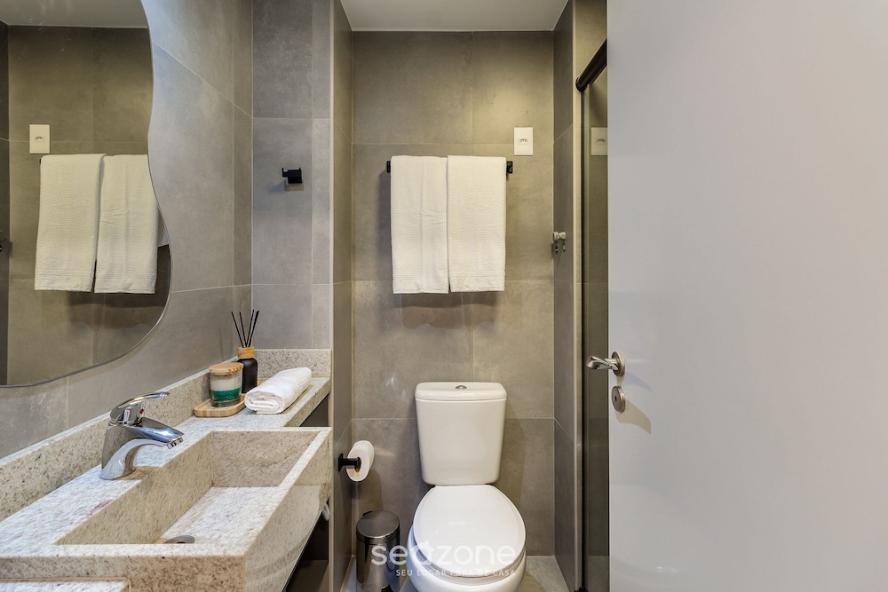 Luxury and Sophisticated Studio in Moinhos Lbo203