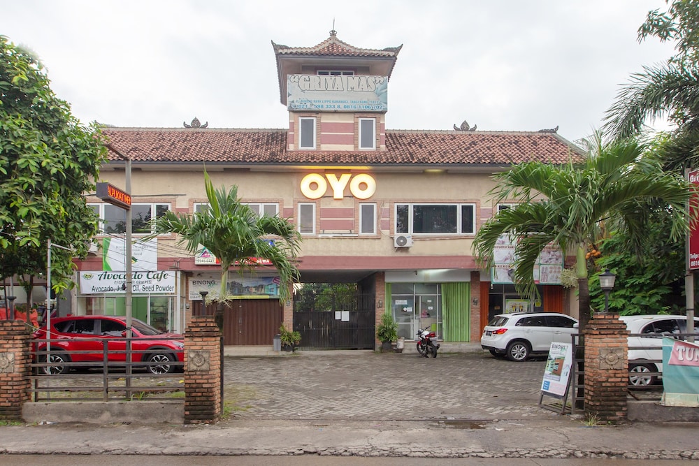 OYO 645 Griya Mas Syariah view 2