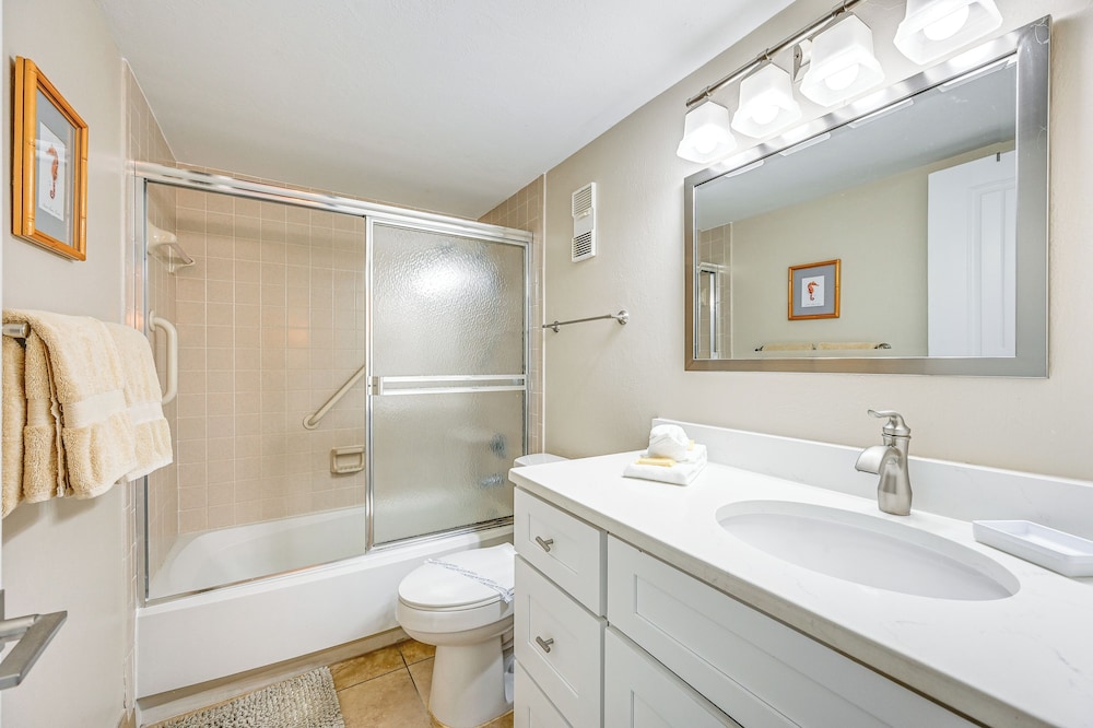 Direct Beach Access: Marco Island Resort Condo!
