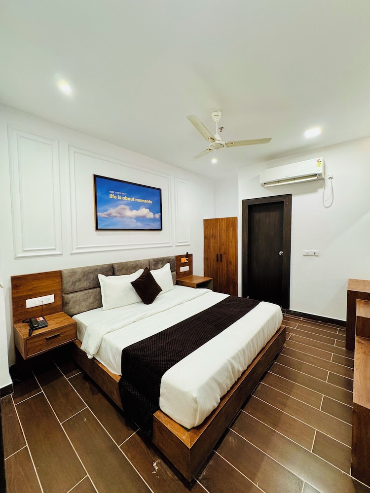 Hotel Ellora Inn Best Hotel In Sultanpur