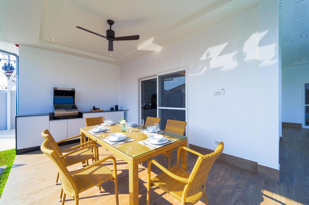 Brand-New Modern 3-Bedroom Villa MB20