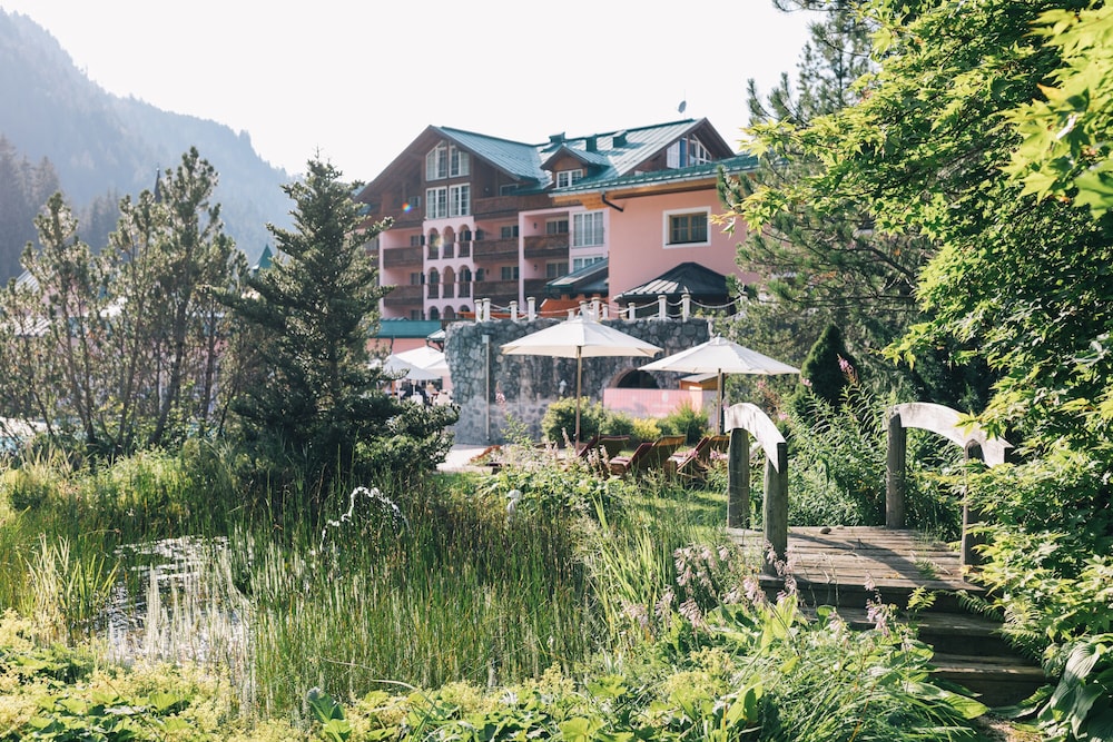 Wellnesshotel ...liebes Rot-Flüh