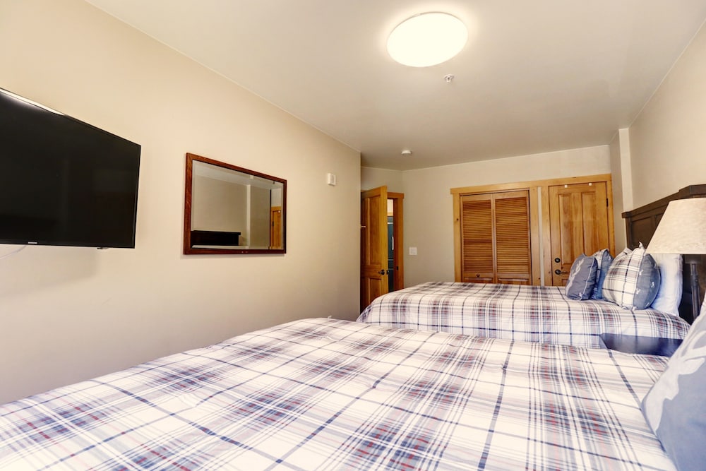 SkyRun Vacation Condos Copper Mountain Resort