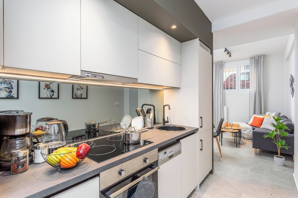 Penelope's Charming 2-BR Apt in Athens