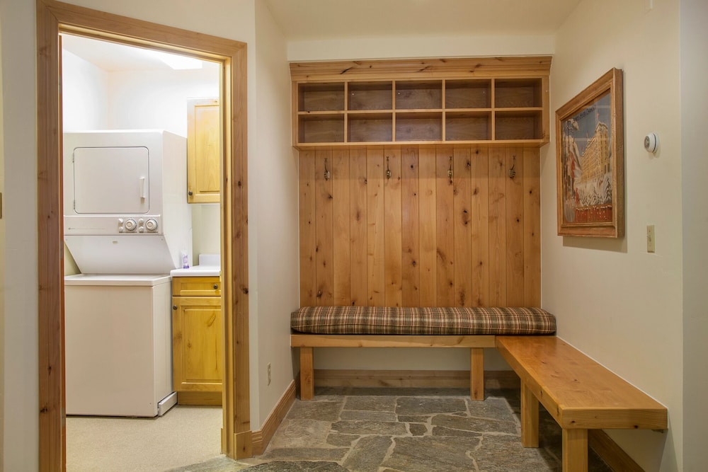 Trail's End Lodge at Deer Valley Resort - Two Bedroom Residence with Spa #405 2 Condo