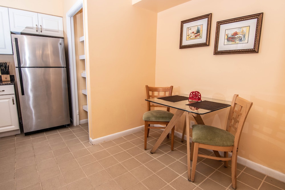 Palm Beach Waterfront Suites