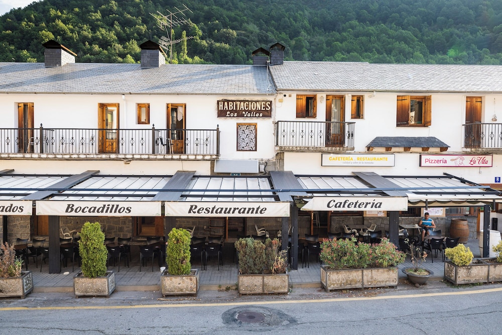 HOSTAL LOS VALLES