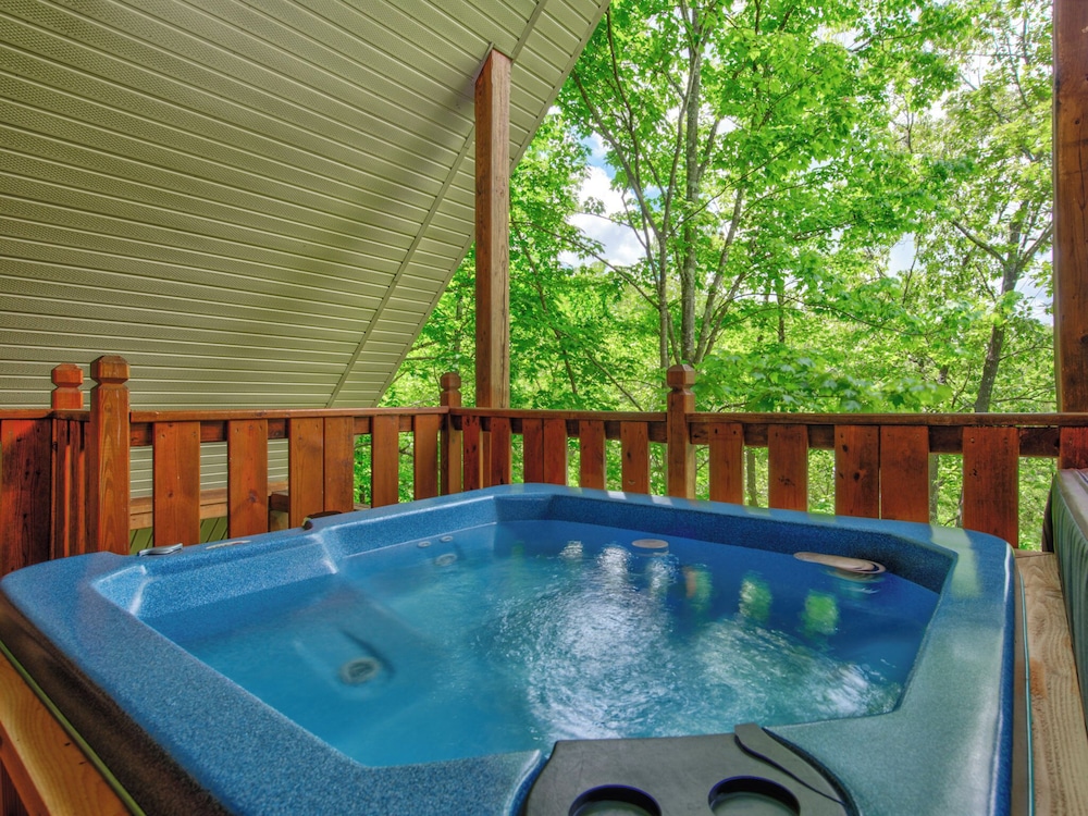 Macys Hideaway by Jackson Mountain Rentals