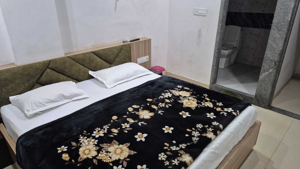 Shree Hanuman Hotel