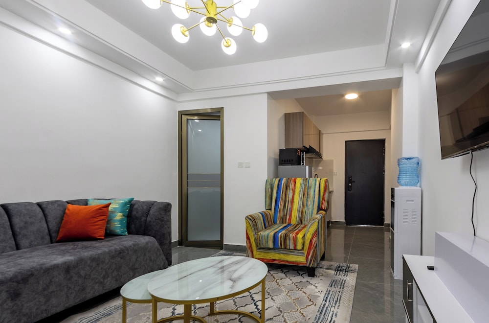 Erica Suites - Riverside 1BR Apartments