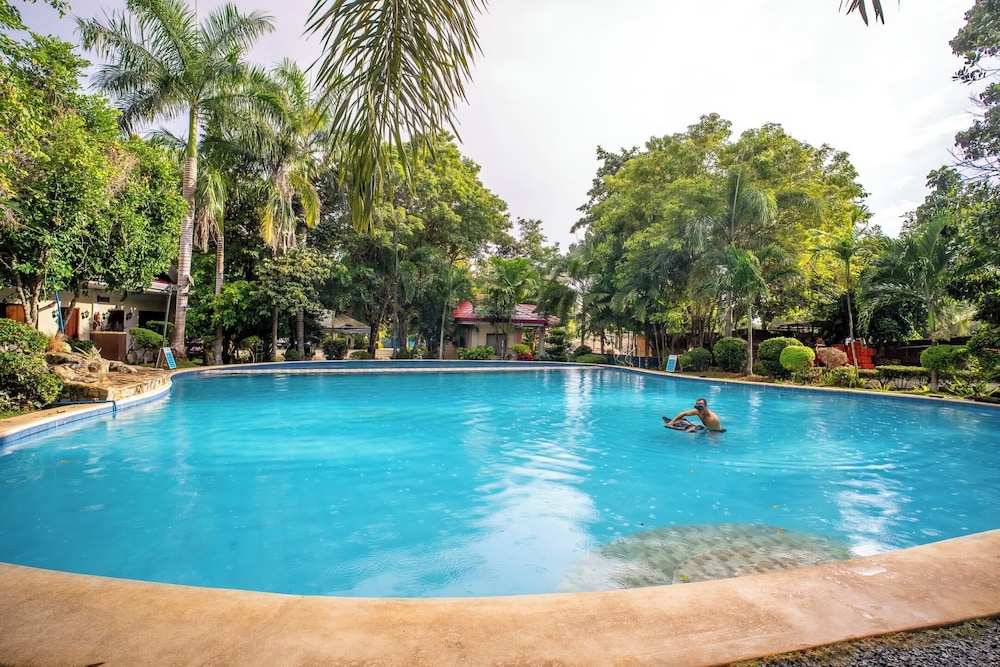 Almira Diving Resort