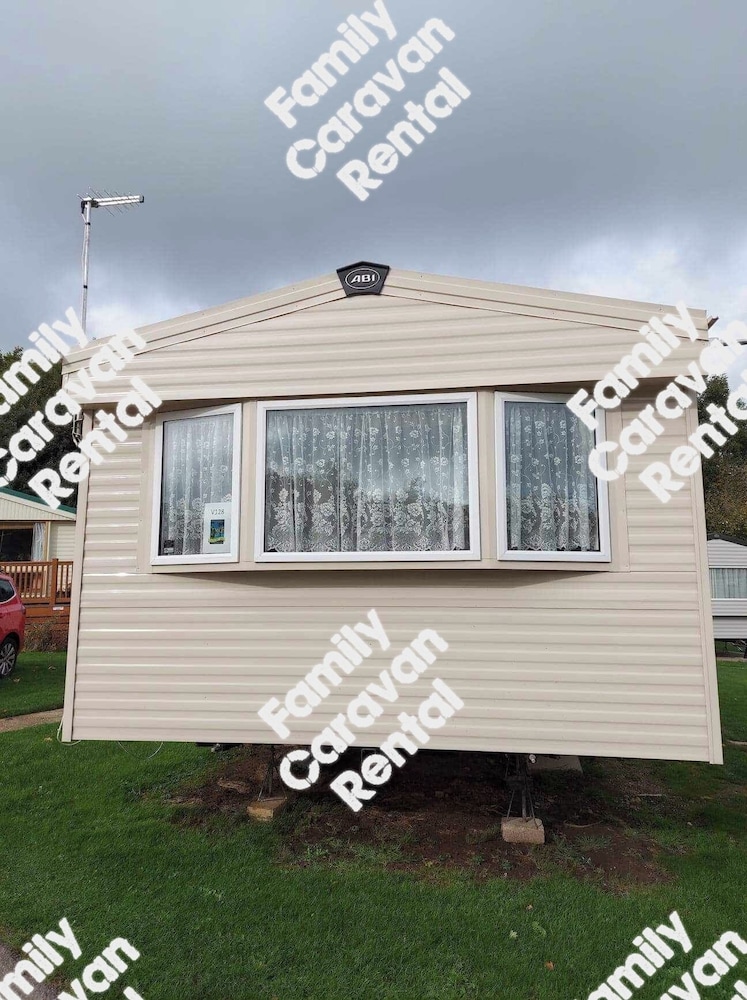 Family Caravan Rental 2 bed Caravan