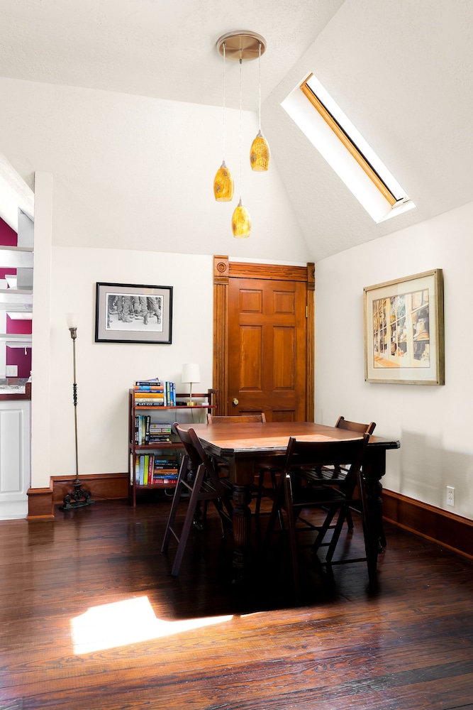 Brava House Bed and Breakfast