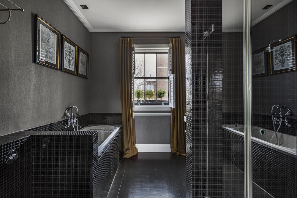 Luxurious Apartment - Denyer Street