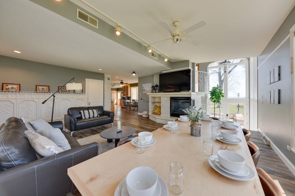 Lake Michigan Vacation Rental w/ Private Beach! - Property Image 10