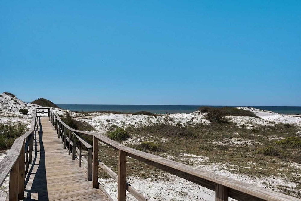 Beachside Villas 811