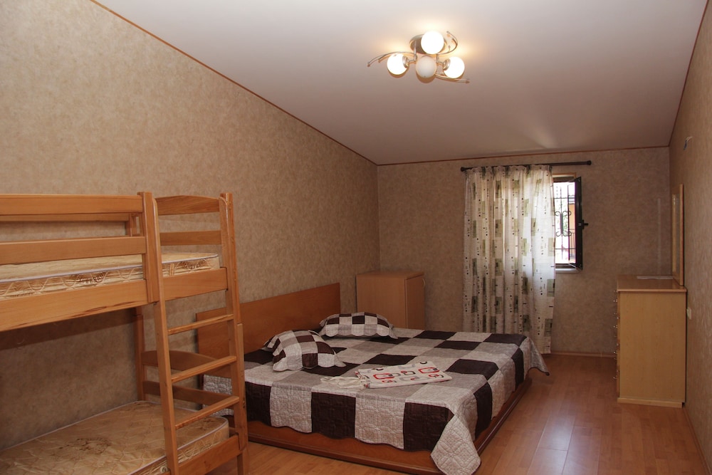 Rafael Hostel