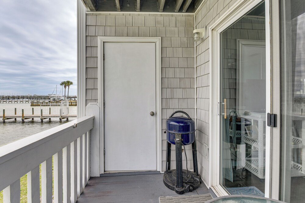 Family-friendly Fort Walton Beach Condo w/ Views