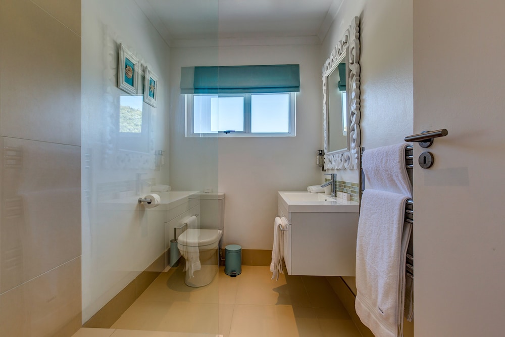 Amanzi Island Boutique Hotel