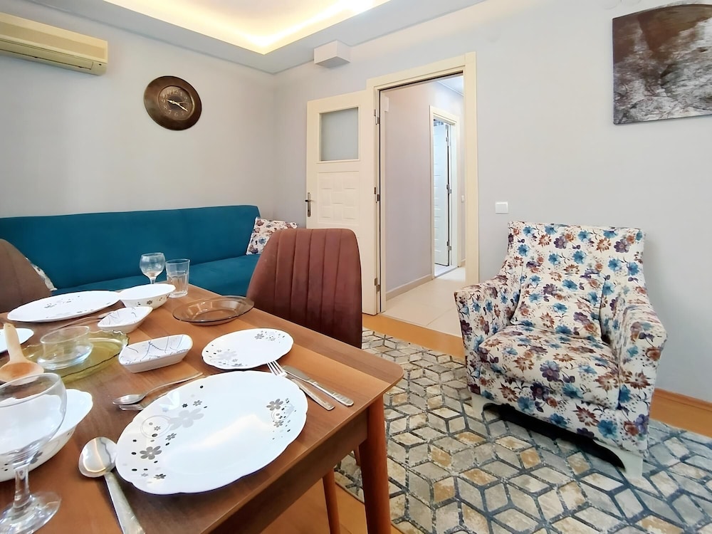 Cozy Flat Near Shopping Malls in Kepez Antalya