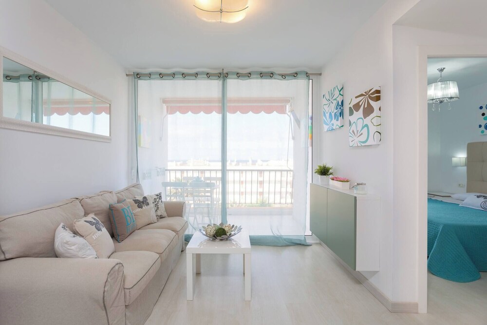 Delicious Los Cristianos,achacay,2bdr & 2bathr Beach Close Wifi Free