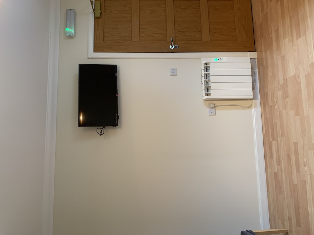 1 Loch Ness Hostel