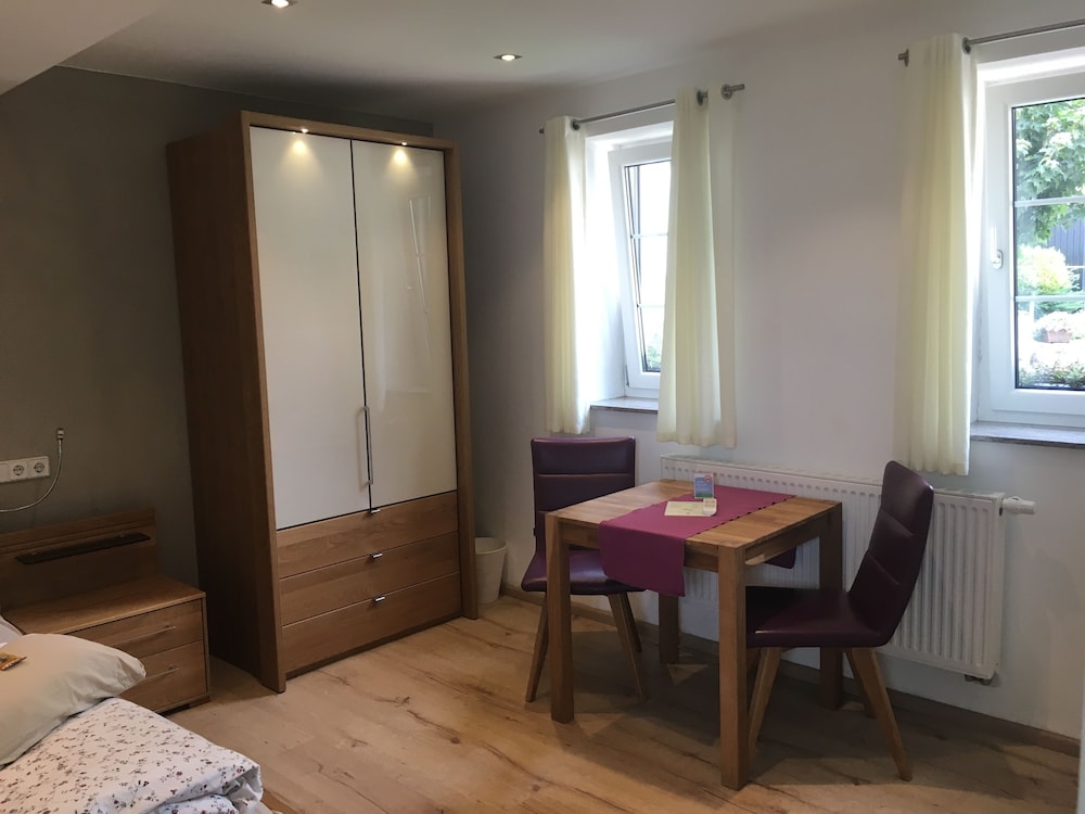 Appartement & Pension Schmidt Kosma view 4