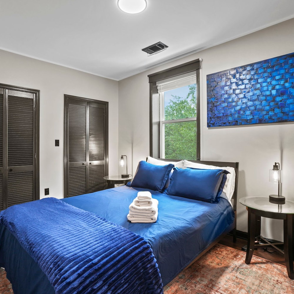 Spacious Sunny Shaw 1BR 1BA Apartment