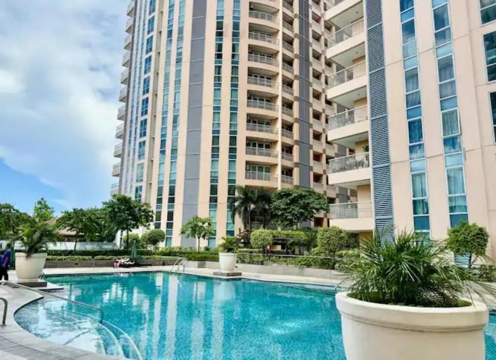 Luxury Coastal, Grand Canal View