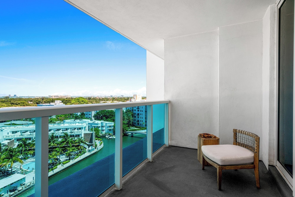 Luxury Vacation Rentals at 1 Hotel & Homes by LRMB