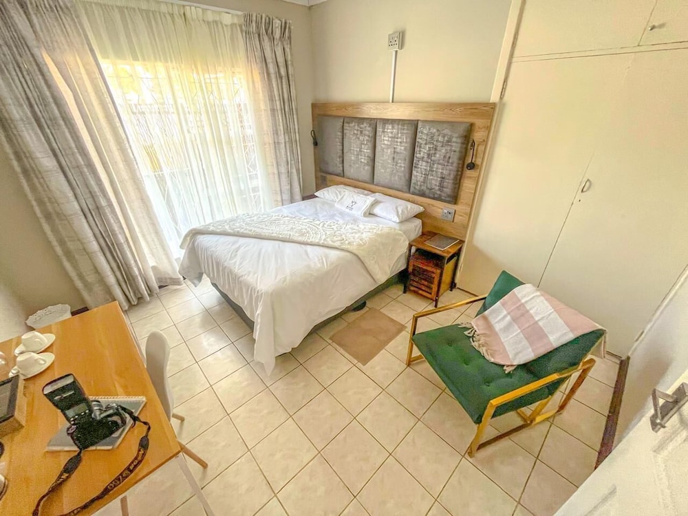 Kololo at 399 Guesthouse & Conference