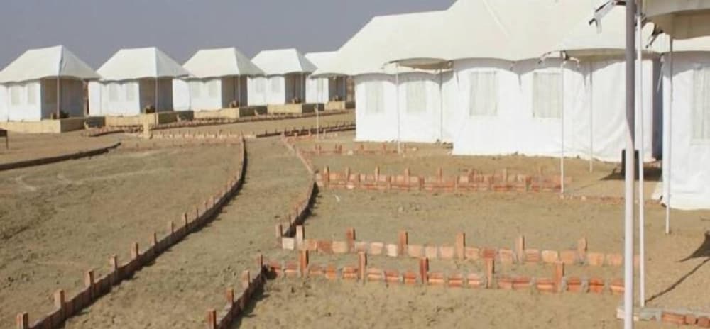 Savi Camps