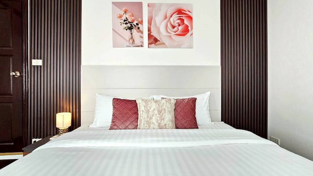 Greta Villa Nakluea 18