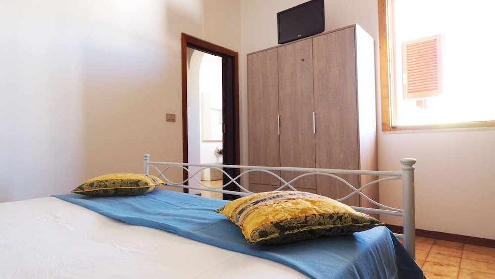 Mimosa - House 5 Places 2 Bedrooms on the Beach