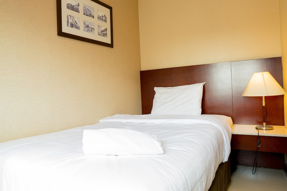 2BR Apartment with Private Bathtub at Galeri Ciumbuleuit 1 view 4
