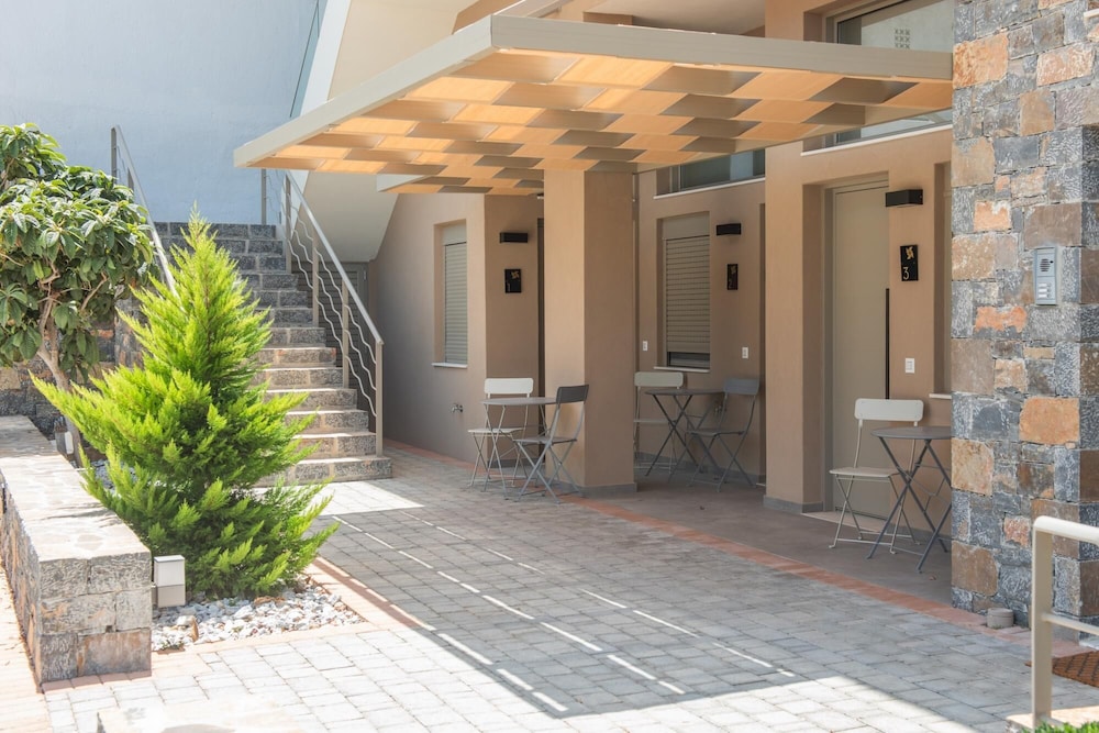 Mylos Luxury Apartment 4 photo 3