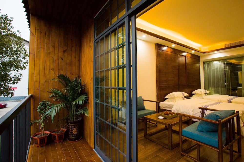 Jingshuihuajian Boutique Inn