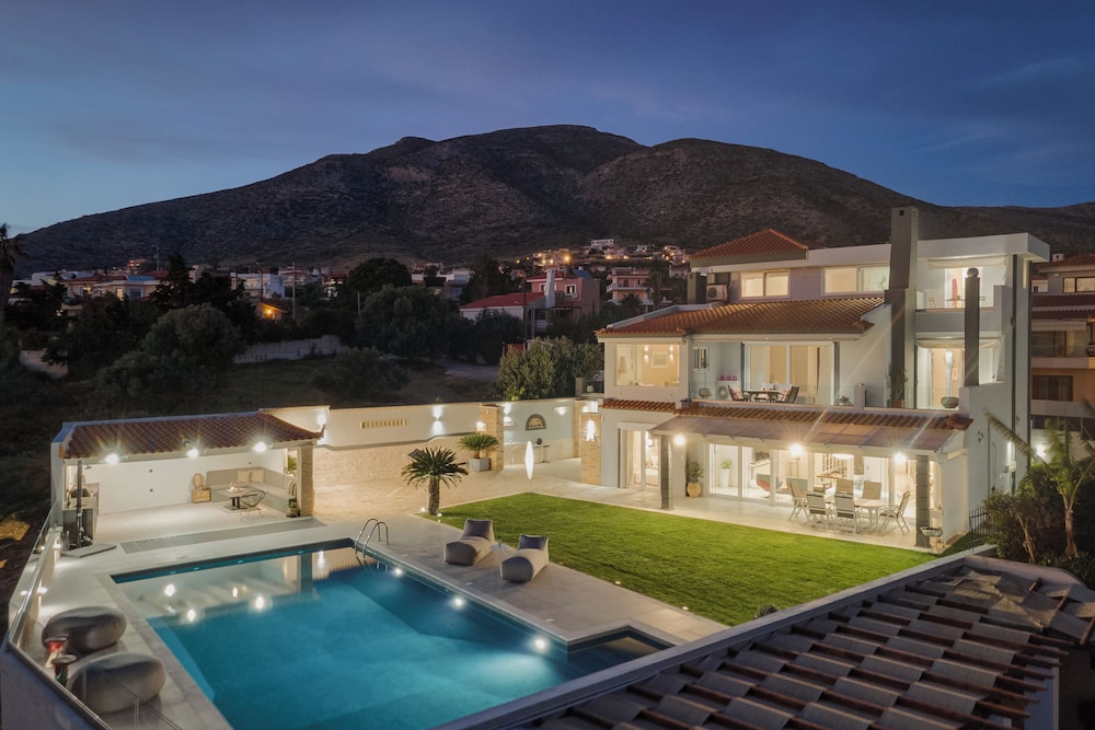 LaGon Luxury Villa
